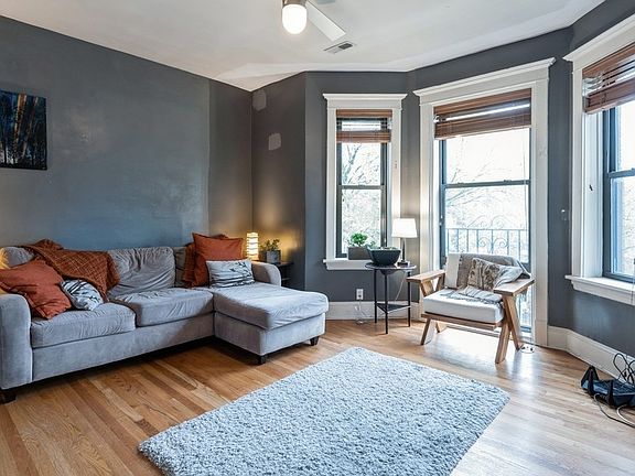 2nd image of 4753 N Magnolia Ave #3