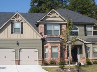 7001 Diamond Dr, Rex, GA 30273