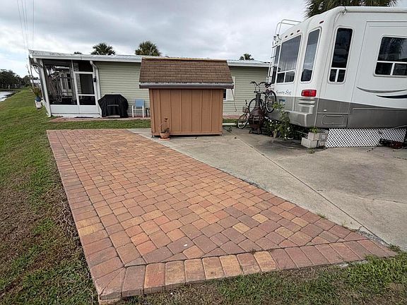 2nd image of 5240 SE 67th Avenue SE