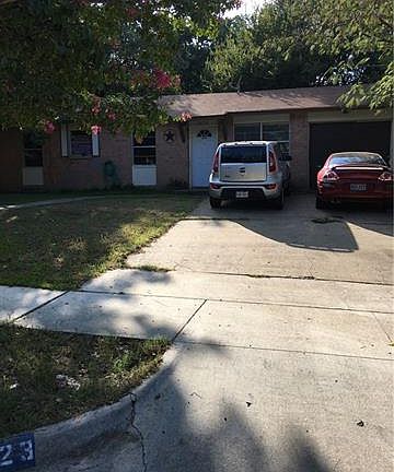 3rd image of 2423 Lindale Ln