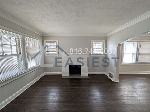 3rd image of 3047 E 59th St