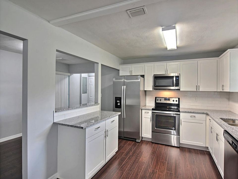 1st image of 815 18th Ave
