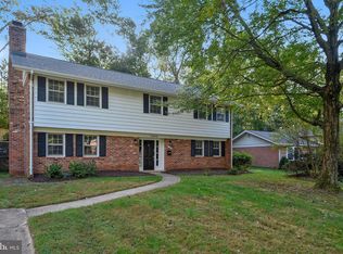 11609 Stonewood Ln, Rockville, MD 20852