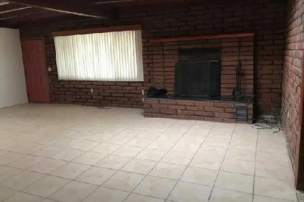 Building Photo 4