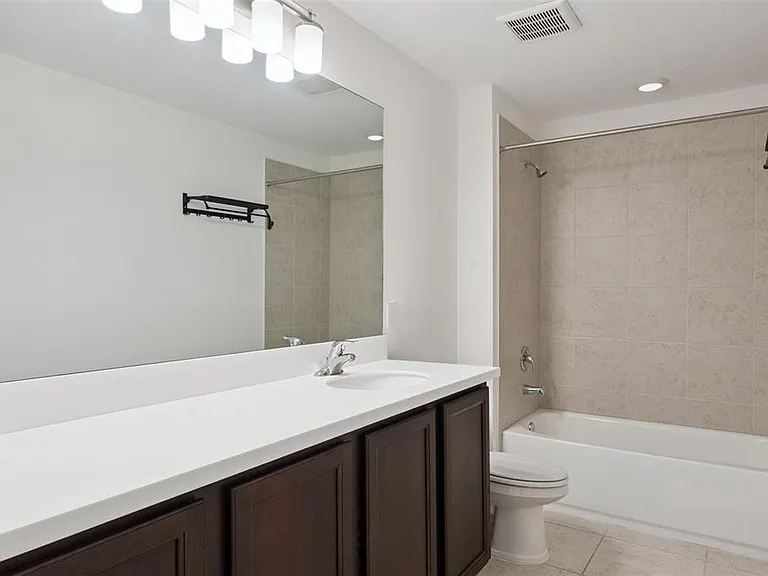 756 Steerview St — Photo 25