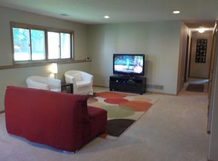 1048 97th Ln NE, Blaine, MN 55434