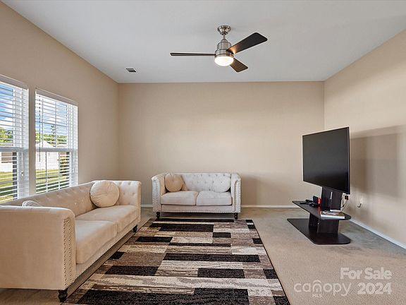 2nd image of 7625 Jenny Ann Dr
