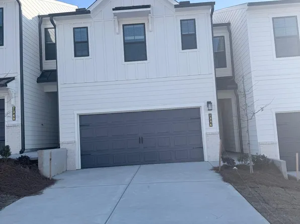 7336 Mulberry Trace Ln, Flowery Branch, GA