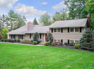 13 Old Chester Rd, Gladstone, NJ 07934