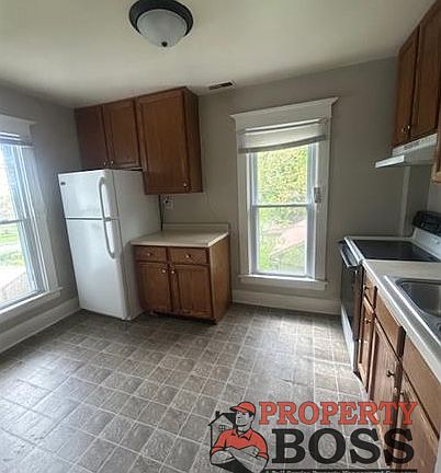 4th image of 103 1/2 College Ave