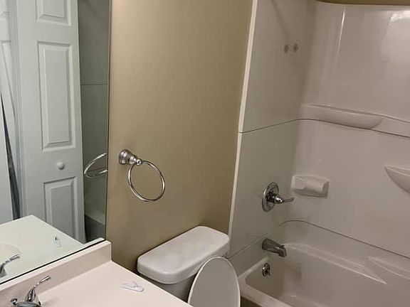 4th image of 1 Timothy Ln APT D1
