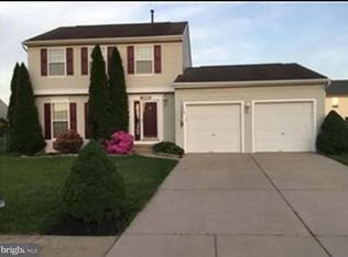 821 Cornstalk Dr, New Castle, DE 19720