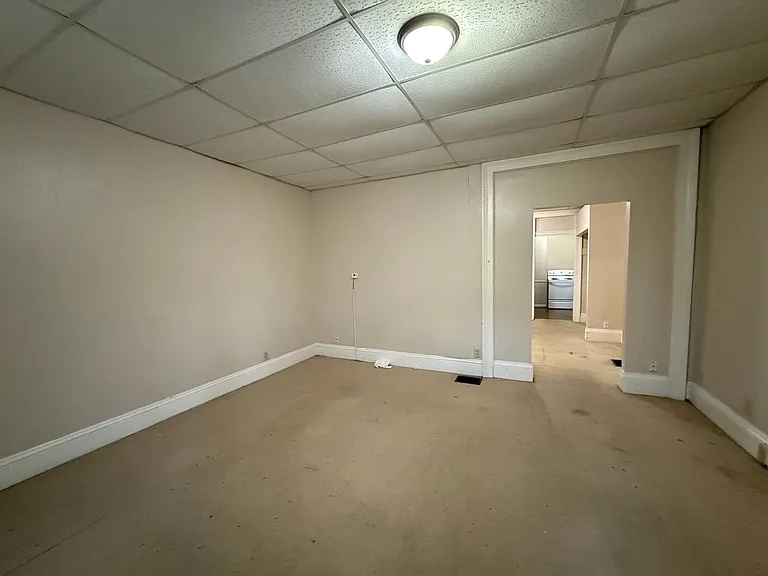 909 N 10th St #1 — Photo 3
