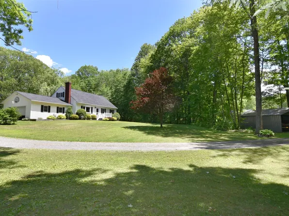 29 Frasier Rd, Greenfield Center, NY 12833
