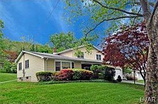 1st image of 11 Blenheim Dr