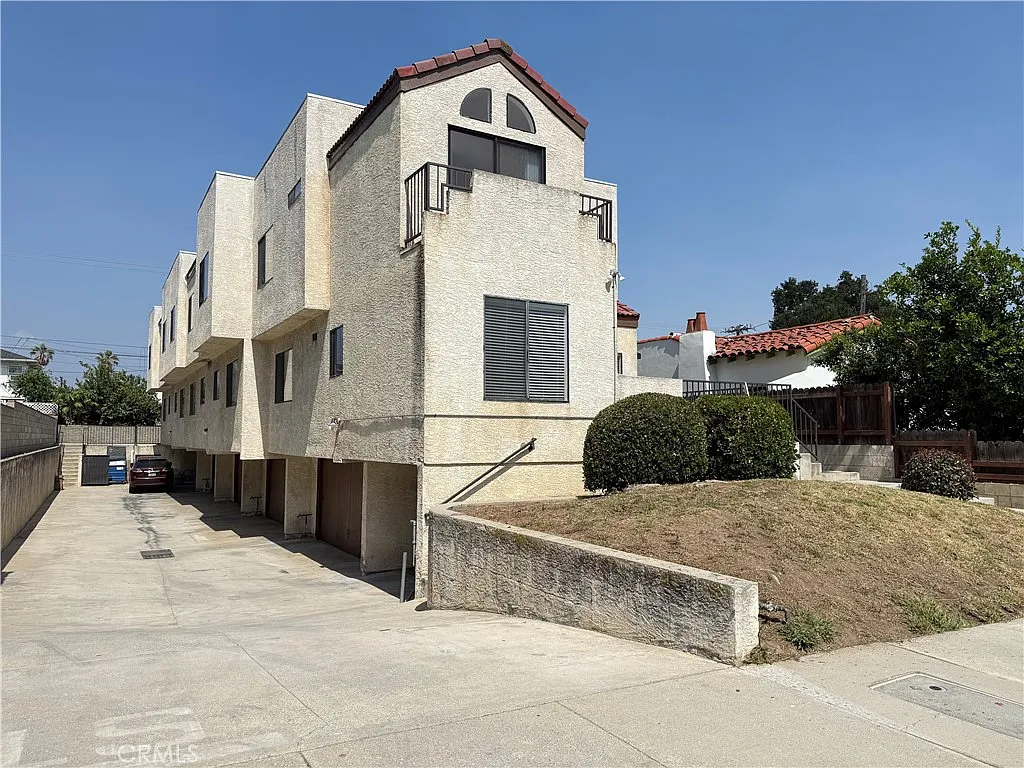 Building Photo - 418 N 1st St #A