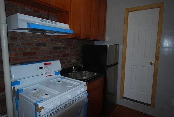 Rented by Nest Seekers International | media 23