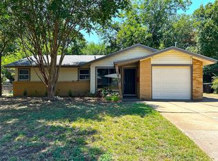 5440 McConnell Dr, Fort Worth, TX 76134