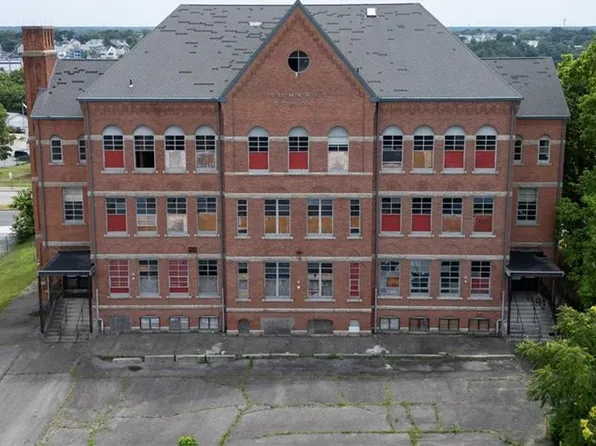 167 163 George St, Pawtucket, RI 02860