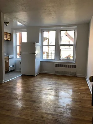 Rented by Michael Apfelbaum, LREB | media 2