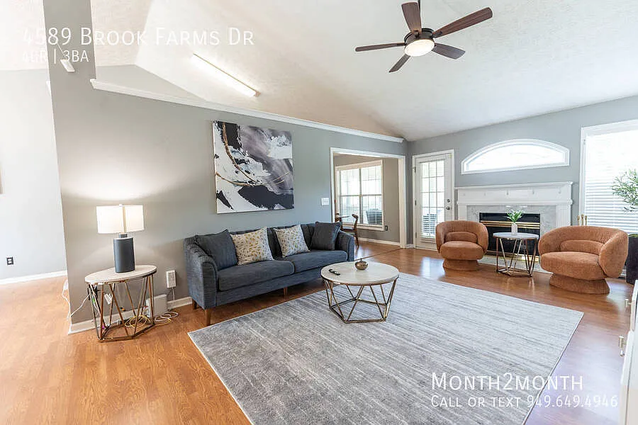4589 Brook Farms Dr