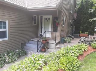 818 Oak Ridge Dr, Plymouth, WI 53073