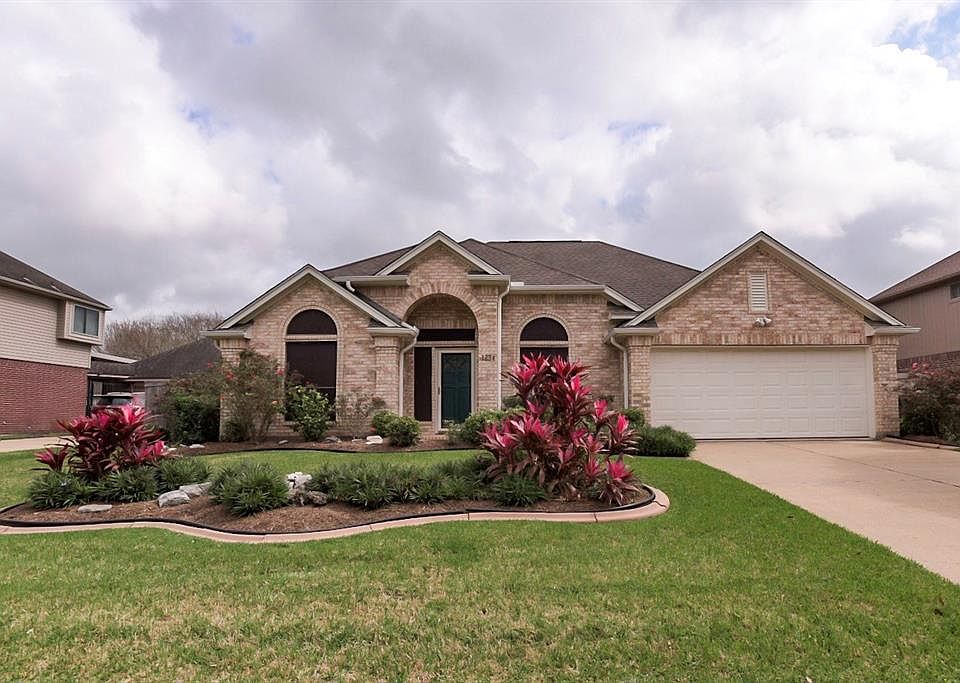 1st image of 1234 Hunter Wood Dr