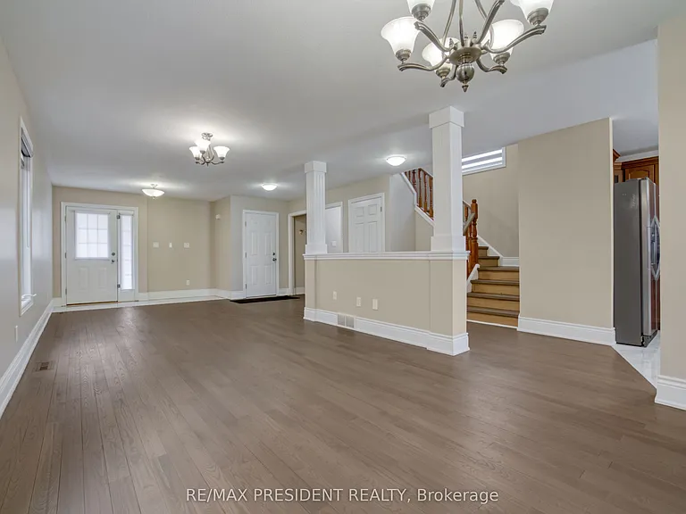 1565 Mickleborough Ct — Photo 6