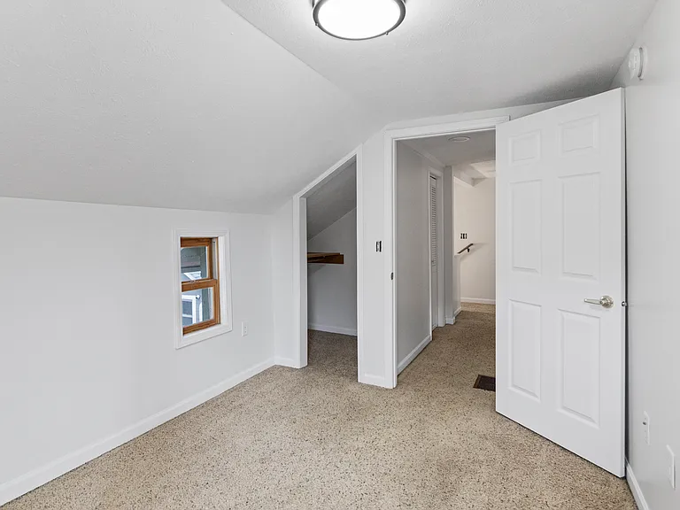 352 Calkins Ave SE — Photo 11