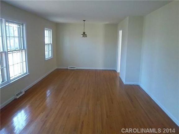 3rd image of 7300 Middlebury Pl