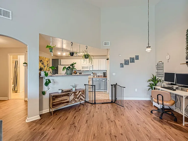 5694 N Gibralter Way #305 — Photo 4
