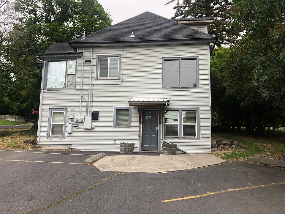 603 NE Campus St