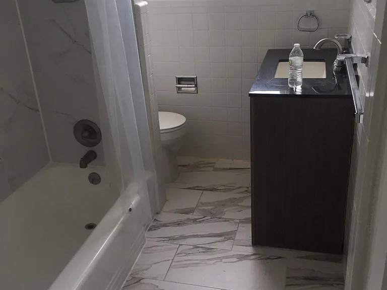 5142 Waterman Blvd #3C — Photo 8