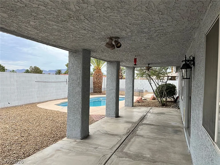 7724 Rye Canyon Dr — Photo 42
