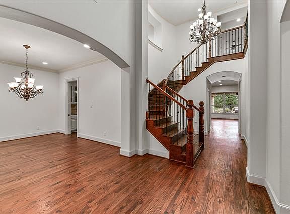 5th image of 8401 Buffalo Dr