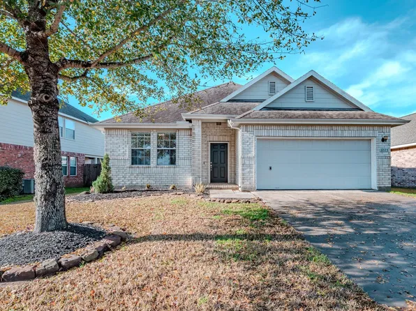 8515 Holly Spring Ln, Cove, TX 77523