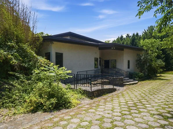 7207 Hill Rd, Plain City, OH 43064