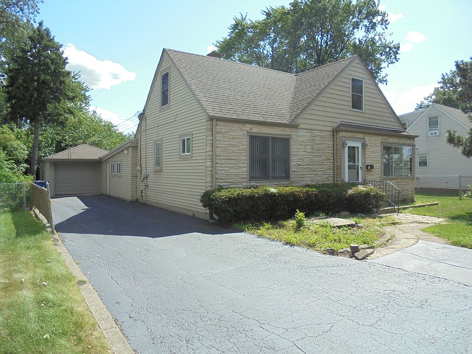 1st image of 23 Golfview Dr