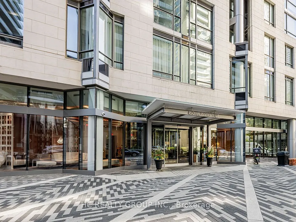 45 Charles St E #4509