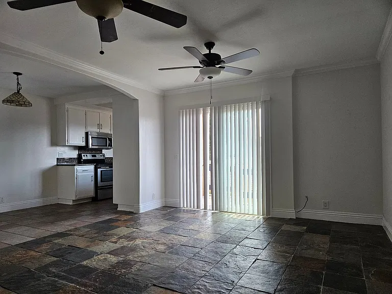 1231 Pennsylvania Ave #6 — Photo 3