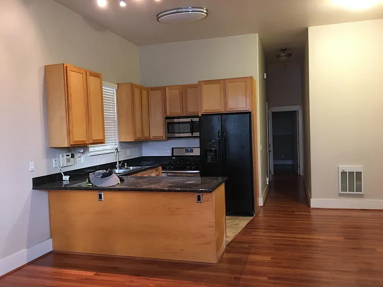 824 Peralta St #1 — Photo 11