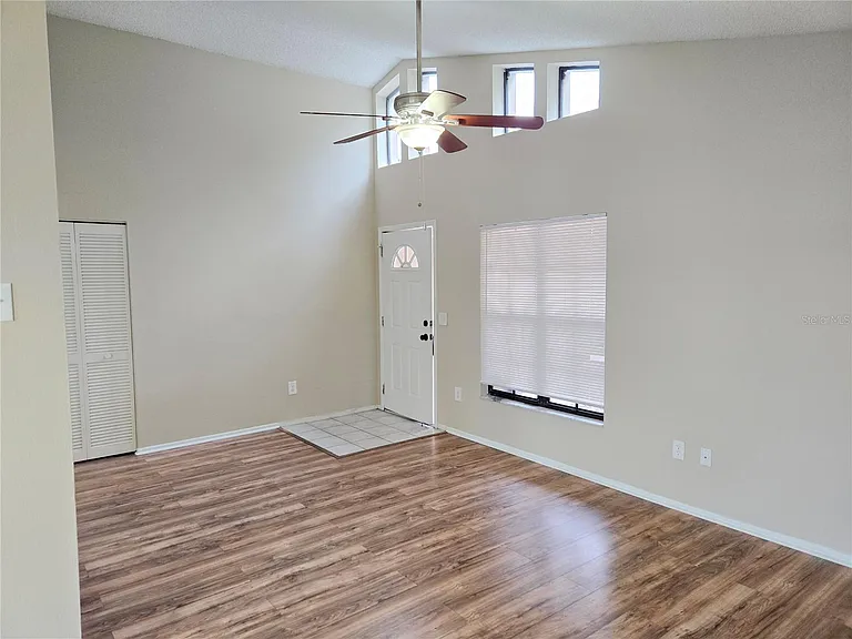 7651 Vienna Ln — Photo 11