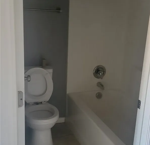 5156 Golden Ln #D — Photo 11