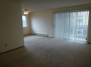 20) 8746 Phinney, Seattle, WA 98103