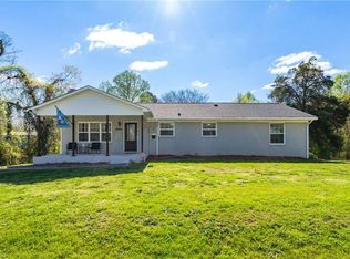 8145 Squire Marshall Rd, Walnut Cove, NC 27052