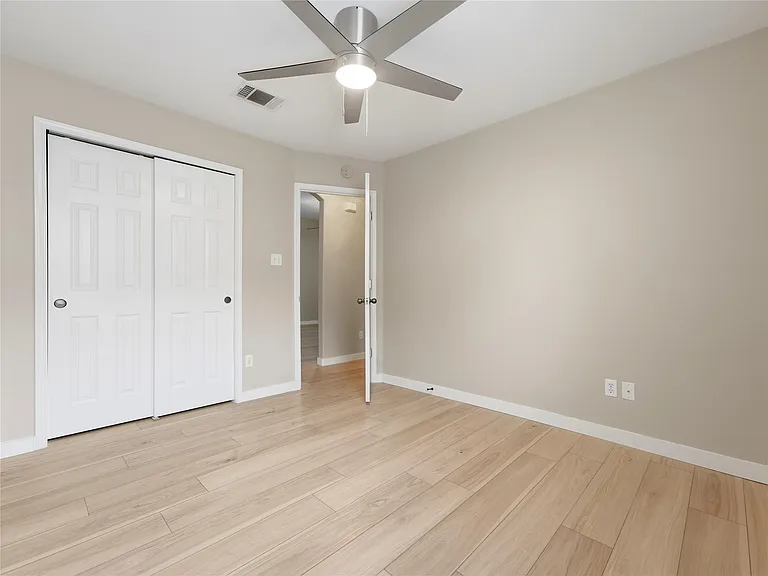 1004 Downridge Dr — Photo 21