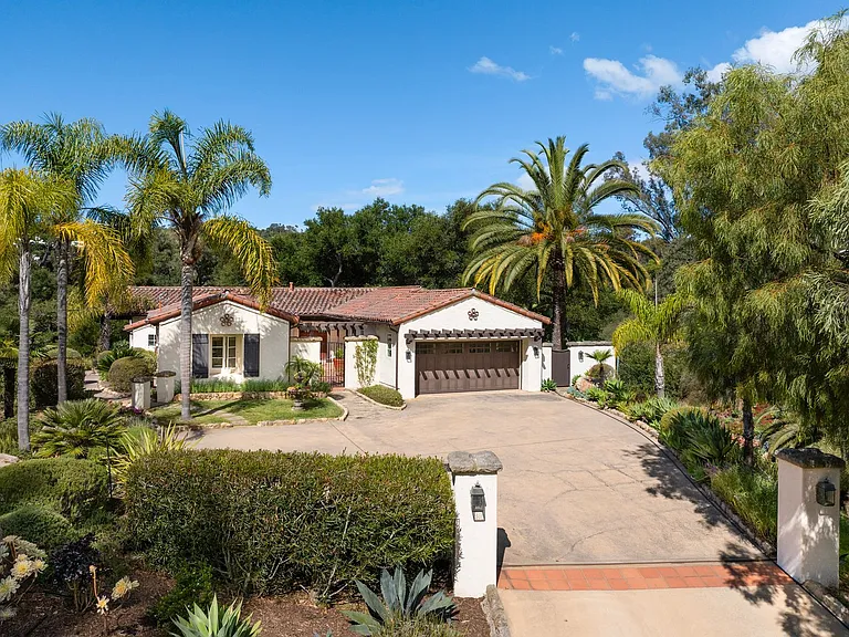 655 Coyote Rd — Photo 1