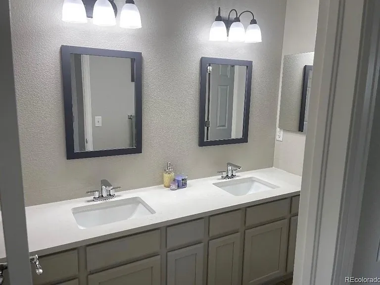24662 E Whitaker Dr — Photo 24