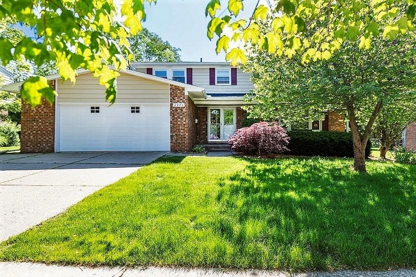 2nd image of 2045 Churchill Dr
