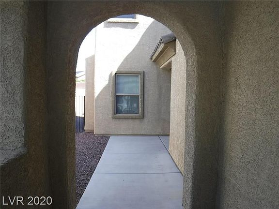 3rd image of 4216 Galapagos Ave
